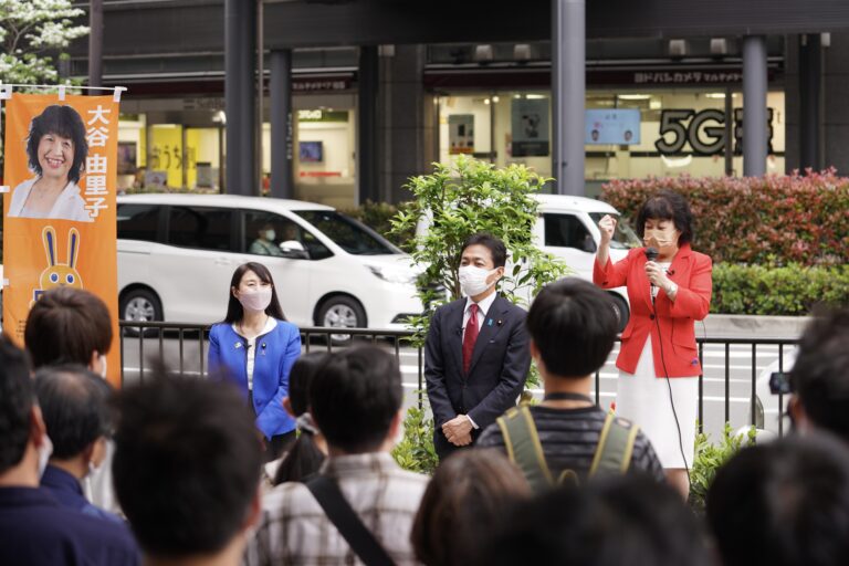 【大阪】「一生懸命働けば給料が上がる社会を取り戻す」玉木代表が大阪市内で大谷候補予定者と街頭演説