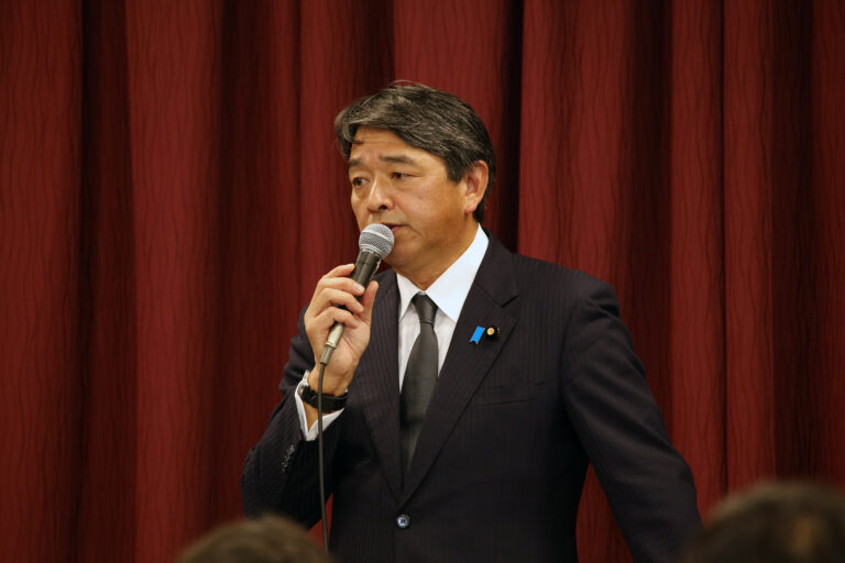 【鹿児島】榛葉幹事長が県連主催のタウンミーティングで挨拶