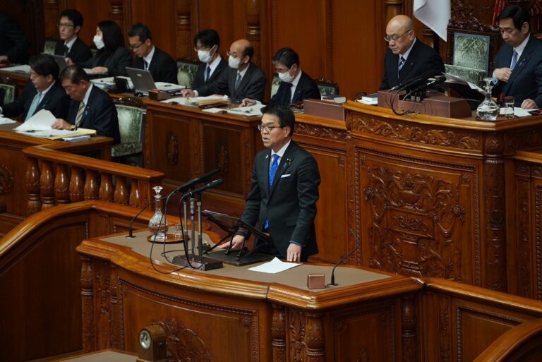 【参本会議】浜口政調会長が令和5年度決算に対する代表質問で登壇