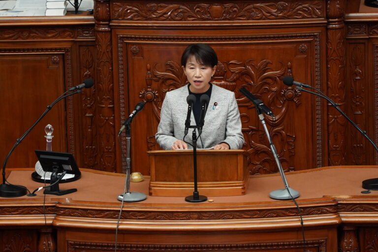 【衆本会議】西岡秀子議員が石破総理の施政方針演説に対する代表質問で登壇