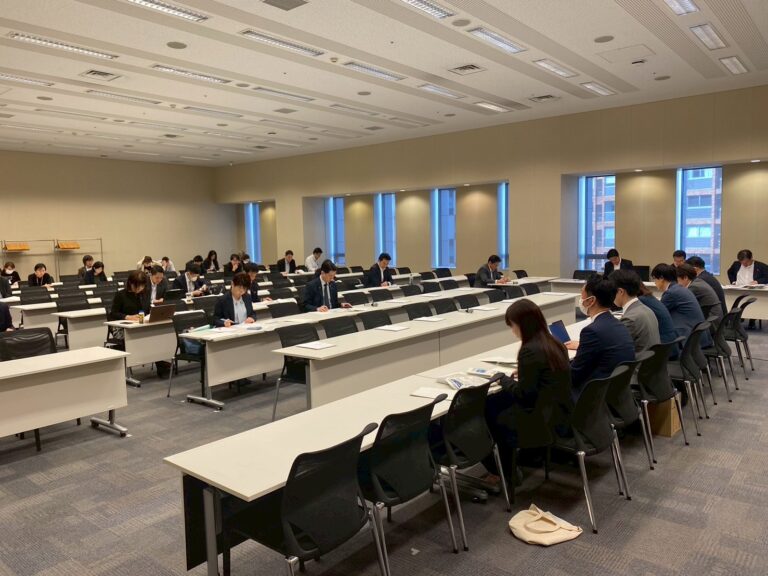 【党員】政務調査会部会の傍聴イベントを開催