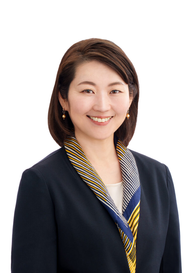 横溝 絢子