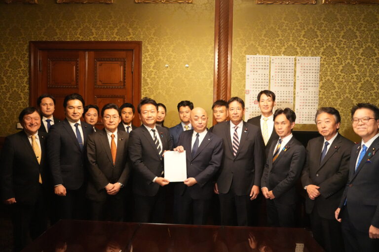 【法案提出】議員立法「自動車ユーザー負担軽減法案」を提出