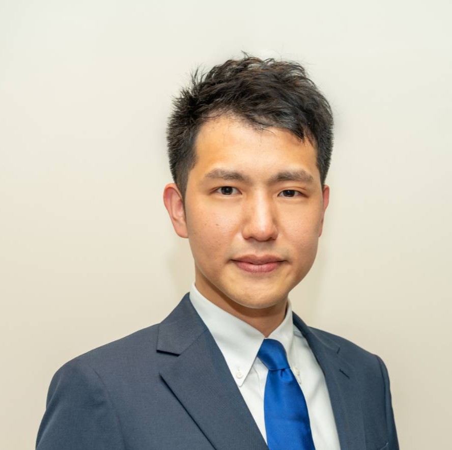 新野 陽平の顔写真