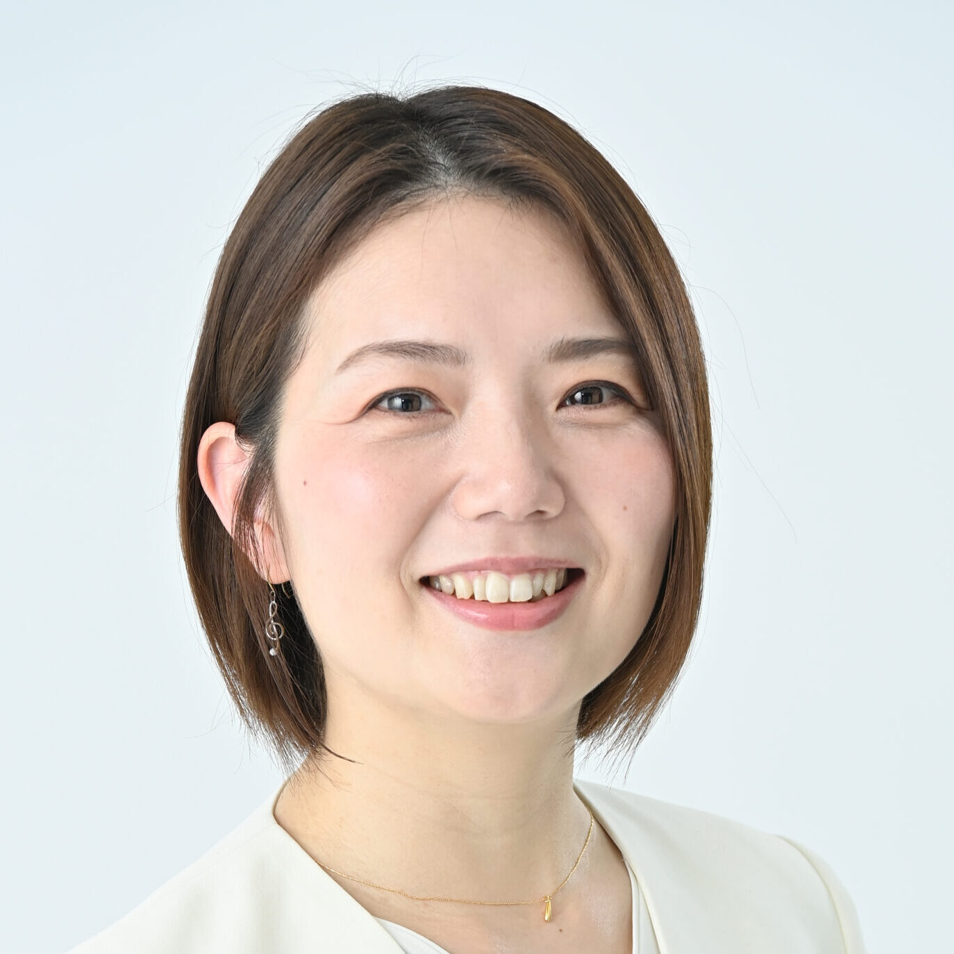 諏訪 玲子の顔写真