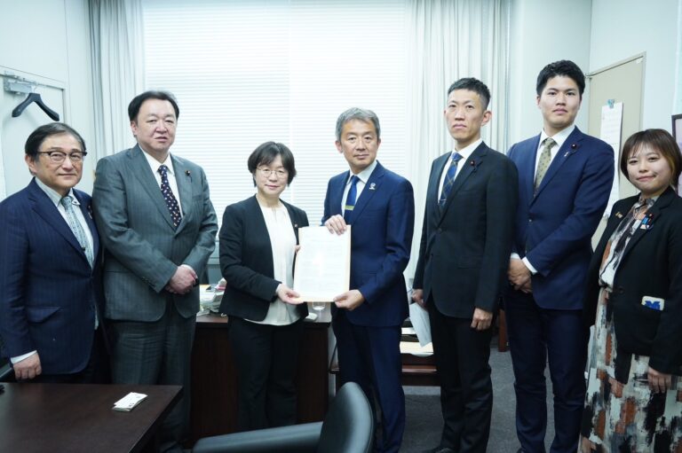 【申し入れ】「豪雪対策の制度改善・強化に関する政府申入れ」を国土交通省へ申し入れ