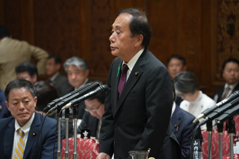 【参予算委】上田清司議員が税収上振れの活用について質疑 