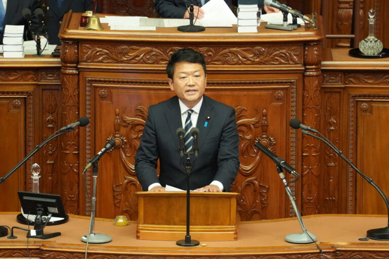 【衆本会議】田中健議員が財政演説に対する質疑で登壇