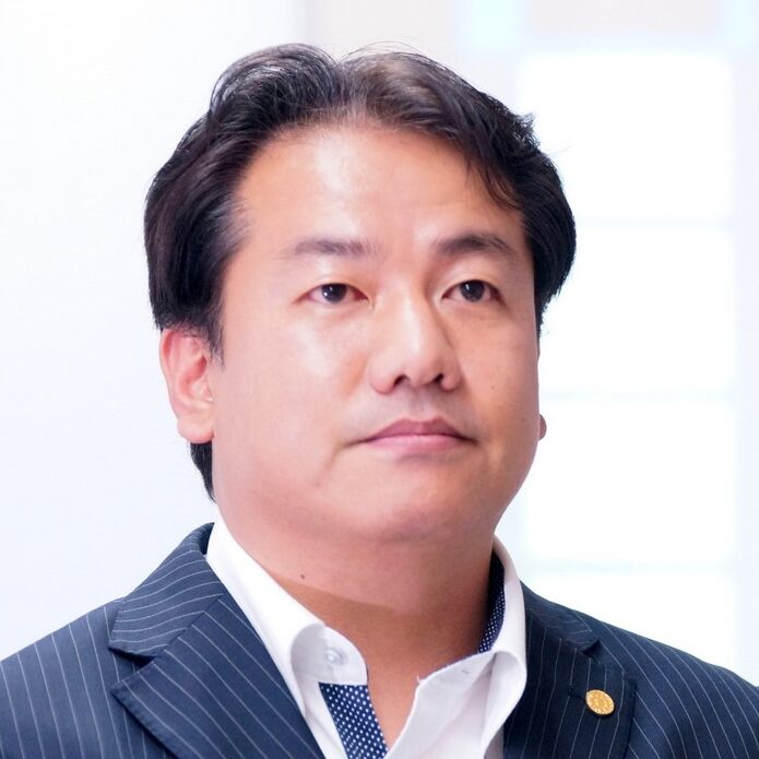 山下 敬司の顔写真